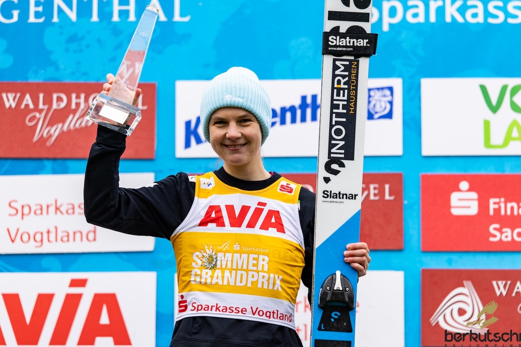 24.10.2026, Vogtland Arena, Klingenthal, GER, FIS Weltcup Ski Sprung, Sommer Grand Prix, Klingenthal, Damen, Einzelbewerb, im Bild Ema Klinec (SLO) // Ema Klinec (SLO) during the women individual competition of Ski Jumping Summer Grand Prix of the FIS Ski Jumping World Cup in Klingenthal, Germany on 2026/10/24. EXPA Pictures © 2026, PhotoCredit: EXPA/ Tadeusz Mieczynski