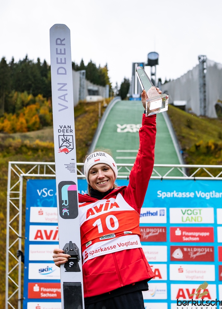 24.10.2026, Vogtland Arena, Klingenthal, GER, FIS Weltcup Ski Sprung, Sommer Grand Prix, Klingenthal, Damen, Einzelbewerb, im Bild Anna Twardosz (POL) // Anna Twardosz (POL) during the women individual competition of Ski Jumping Summer Grand Prix of the FIS Ski Jumping World Cup in Klingenthal, Germany on 2026/10/24. EXPA Pictures © 2026, PhotoCredit: EXPA/ Tadeusz Mieczynski