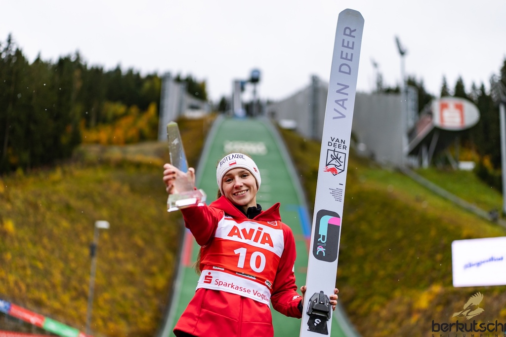 24.10.2026, Vogtland Arena, Klingenthal, GER, FIS Weltcup Ski Sprung, Sommer Grand Prix, Klingenthal, Damen, Einzelbewerb, im Bild Anna Twardosz (POL) // Anna Twardosz (POL) during the women individual competition of Ski Jumping Summer Grand Prix of the FIS Ski Jumping World Cup in Klingenthal, Germany on 2026/10/24. EXPA Pictures © 2026, PhotoCredit: EXPA/ Tadeusz Mieczynski