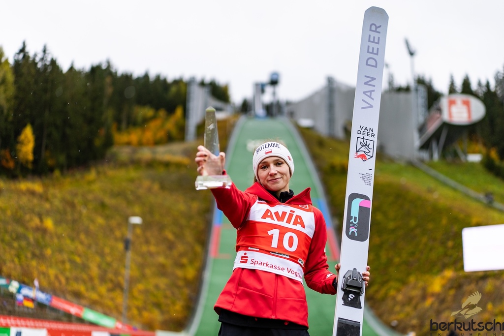 24.10.2026, Vogtland Arena, Klingenthal, GER, FIS Weltcup Ski Sprung, Sommer Grand Prix, Klingenthal, Damen, Einzelbewerb, im Bild Anna Twardosz (POL) // Anna Twardosz (POL) during the women individual competition of Ski Jumping Summer Grand Prix of the FIS Ski Jumping World Cup in Klingenthal, Germany on 2026/10/24. EXPA Pictures © 2026, PhotoCredit: EXPA/ Tadeusz Mieczynski