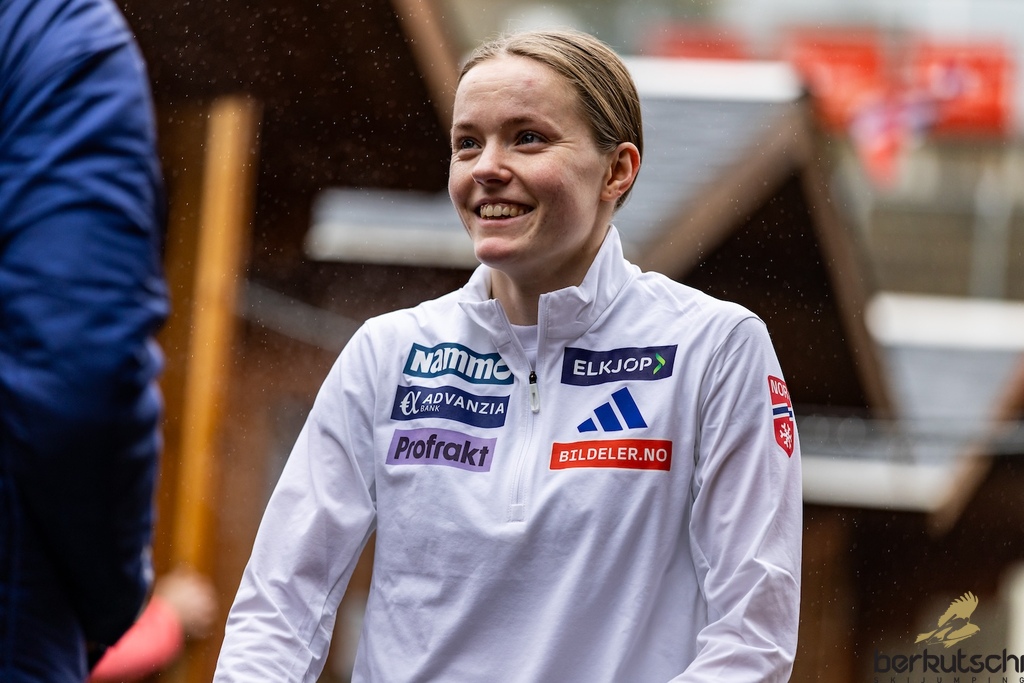25.10.2026, Vogtland Arena, Klingenthal, GER, FIS Weltcup Ski Sprung, Sommer Grand Prix, Klingenthal, Herren, Teambewerb, im Bild Eirin Maria Kvandal (NOR) // Eirin Maria Kvandal (NOR) during the team competition of Ski Jumping Summer Grand Prix of the FIS Ski Jumping World Cup in Klingenthal, Germany on 2026/10/25. EXPA Pictures © 2026, PhotoCredit: EXPA/ Tadeusz Mieczynski