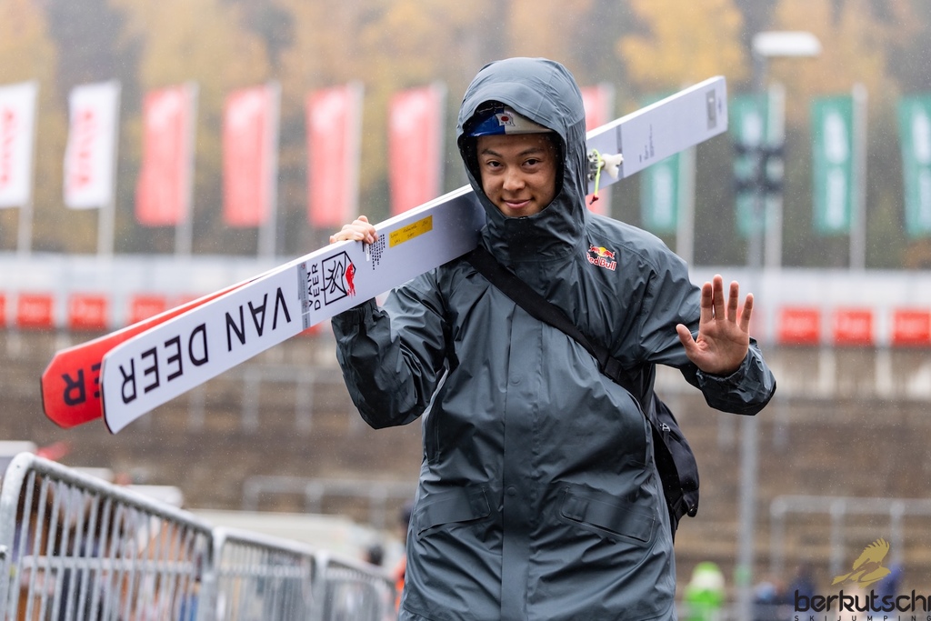 25.10.2026, Vogtland Arena, Klingenthal, GER, FIS Weltcup Ski Sprung, Sommer Grand Prix, Klingenthal, Herren, Teambewerb, im Bild Ryoyu Kobayashi (JPN) // Ryoyu Kobayashi (JPN) during the team competition of Ski Jumping Summer Grand Prix of the FIS Ski Jumping World Cup in Klingenthal, Germany on 2026/10/25. EXPA Pictures © 2026, PhotoCredit: EXPA/ Tadeusz Mieczynski