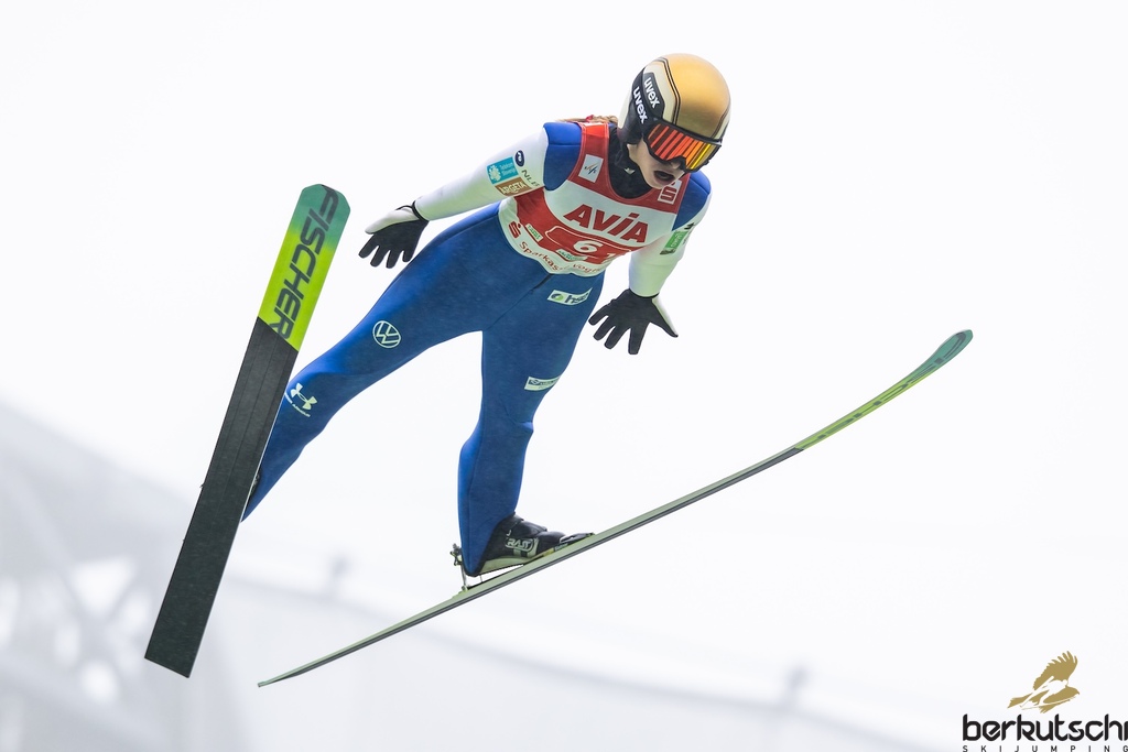 25.10.2026, Vogtland Arena, Klingenthal, GER, FIS Weltcup Ski Sprung, Sommer Grand Prix, Klingenthal, Herren, Teambewerb, im Bild Nika Vodan (SLO) // Nika Vodan (SLO) during the team competition of Ski Jumping Summer Grand Prix of the FIS Ski Jumping World Cup in Klingenthal, Germany on 2026/10/25. EXPA Pictures © 2026, PhotoCredit: EXPA/ Tadeusz Mieczynski