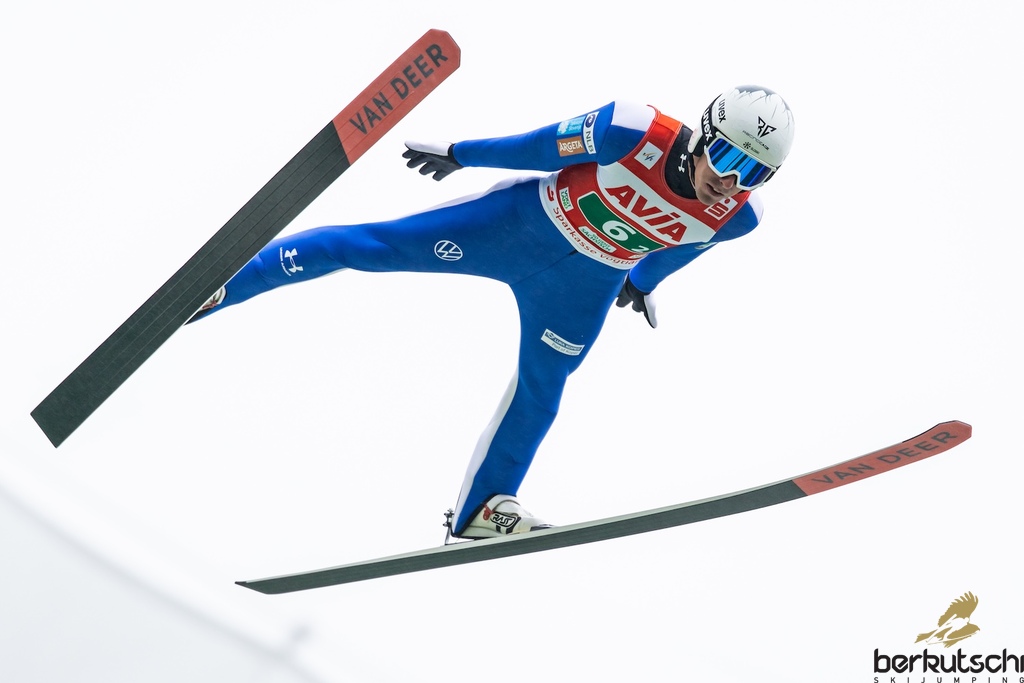 25.10.2026, Vogtland Arena, Klingenthal, GER, FIS Weltcup Ski Sprung, Sommer Grand Prix, Klingenthal, Herren, Teambewerb, im Bild Timi Zajc (SLO) // Timi Zajc (SLO) during the team competition of Ski Jumping Summer Grand Prix of the FIS Ski Jumping World Cup in Klingenthal, Germany on 2026/10/25. EXPA Pictures © 2026, PhotoCredit: EXPA/ Tadeusz Mieczynski
