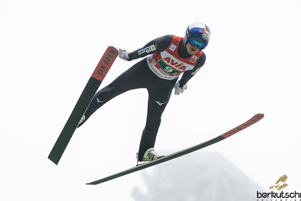 25.10.2026, Vogtland Arena, Klingenthal, GER, FIS Weltcup Ski Sprung, Sommer Grand Prix, Klingenthal, Herren, Teambewerb, im Bild Ryoyu Kobayashi (JPN) // Ryoyu Kobayashi (JPN) during the team competition of Ski Jumping Summer Grand Prix of the FIS Ski Jumping World Cup in Klingenthal, Germany on 2026/10/25. EXPA Pictures © 2026, PhotoCredit: EXPA/ Tadeusz Mieczynski