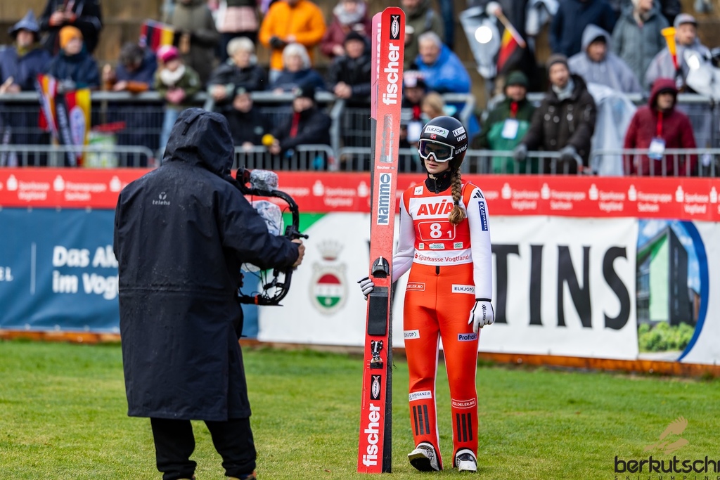 25.10.2026, Vogtland Arena, Klingenthal, GER, FIS Weltcup Ski Sprung, Sommer Grand Prix, Klingenthal, Herren, Teambewerb, im Bild Ingvild Synnoeve Midtskogen (NOR) // Ingvild Synnoeve Midtskogen (NOR) during the team competition of Ski Jumping Summer Grand Prix of the FIS Ski Jumping World Cup in Klingenthal, Germany on 2026/10/25. EXPA Pictures © 2026, PhotoCredit: EXPA/ Tadeusz Mieczynski
