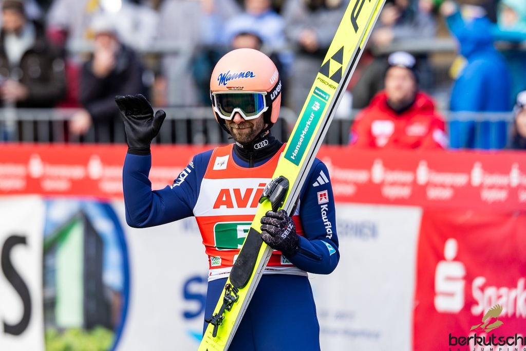 25.10.2026, Vogtland Arena, Klingenthal, GER, FIS Weltcup Ski Sprung, Sommer Grand Prix, Klingenthal, Herren, Teambewerb, im Bild Pius Paschke (GER) // Pius Paschke (GER) during the team competition of Ski Jumping Summer Grand Prix of the FIS Ski Jumping World Cup in Klingenthal, Germany on 2026/10/25. EXPA Pictures © 2026, PhotoCredit: EXPA/ Tadeusz Mieczynski