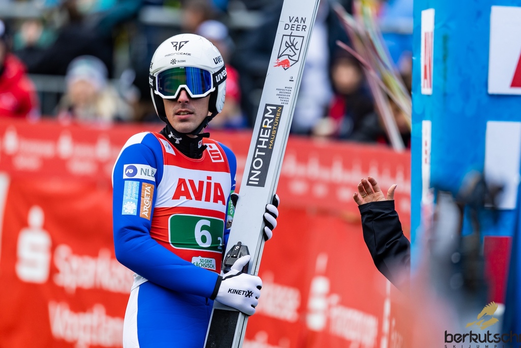 25.10.2026, Vogtland Arena, Klingenthal, GER, FIS Weltcup Ski Sprung, Sommer Grand Prix, Klingenthal, Herren, Teambewerb, im Bild Timi Zajc (SLO) // Timi Zajc (SLO) during the team competition of Ski Jumping Summer Grand Prix of the FIS Ski Jumping World Cup in Klingenthal, Germany on 2026/10/25. EXPA Pictures © 2026, PhotoCredit: EXPA/ Tadeusz Mieczynski