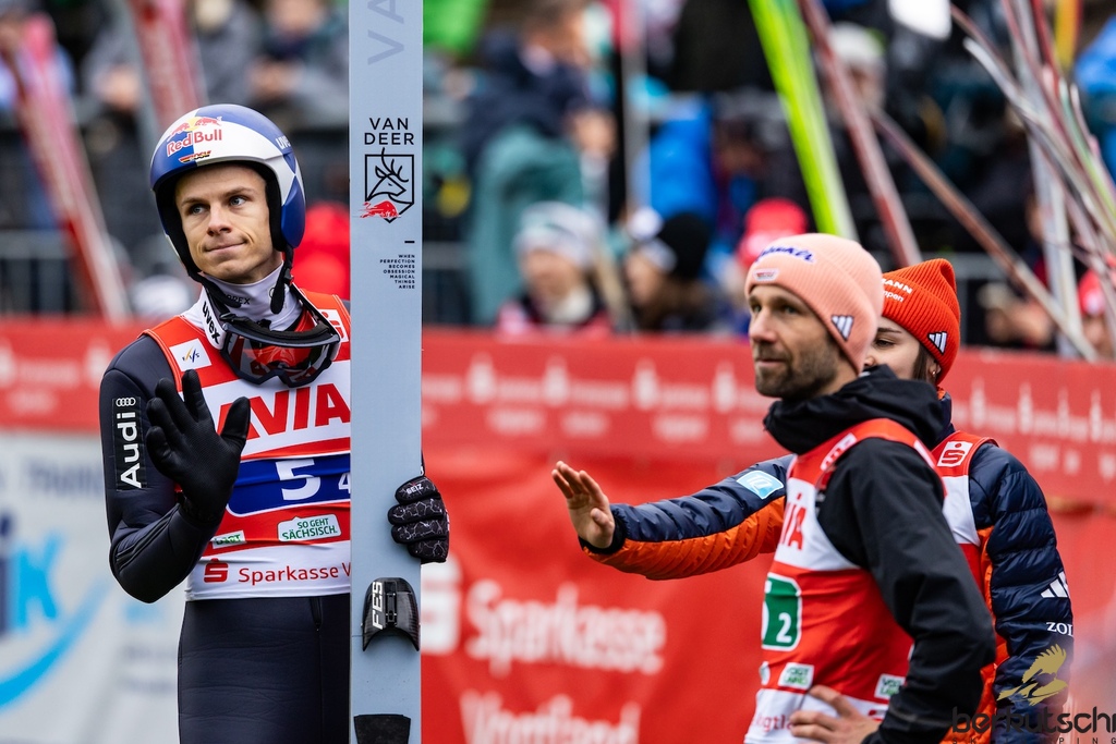 25.10.2026, Vogtland Arena, Klingenthal, GER, FIS Weltcup Ski Sprung, Sommer Grand Prix, Klingenthal, Herren, Teambewerb, im Bild Andreas Wellinger (GER), Pius Paschke // Andreas Wellinger (GER), Pius Paschke during the team competition of Ski Jumping Summer Grand Prix of the FIS Ski Jumping World Cup in Klingenthal, Germany on 2026/10/25. EXPA Pictures © 2026, PhotoCredit: EXPA/ Tadeusz Mieczynski