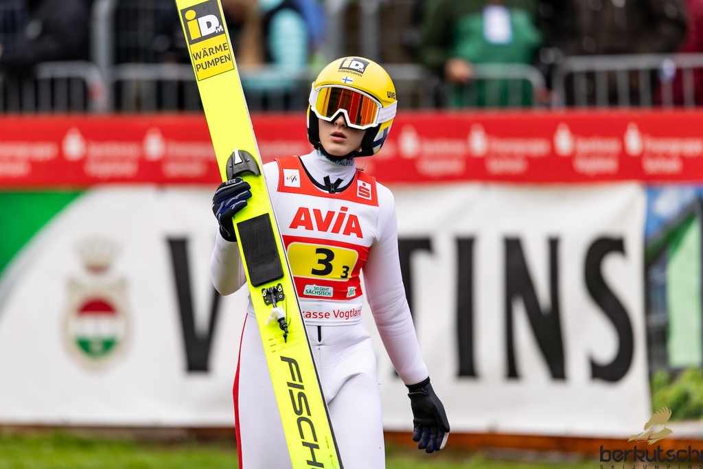 25.10.2026, Vogtland Arena, Klingenthal, GER, FIS Weltcup Ski Sprung, Sommer Grand Prix, Klingenthal, Herren, Teambewerb, im Bild Sofia Mattila (FIN) // Sofia Mattila (FIN) during the team competition of Ski Jumping Summer Grand Prix of the FIS Ski Jumping World Cup in Klingenthal, Germany on 2026/10/25. EXPA Pictures © 2026, PhotoCredit: EXPA/ Tadeusz Mieczynski