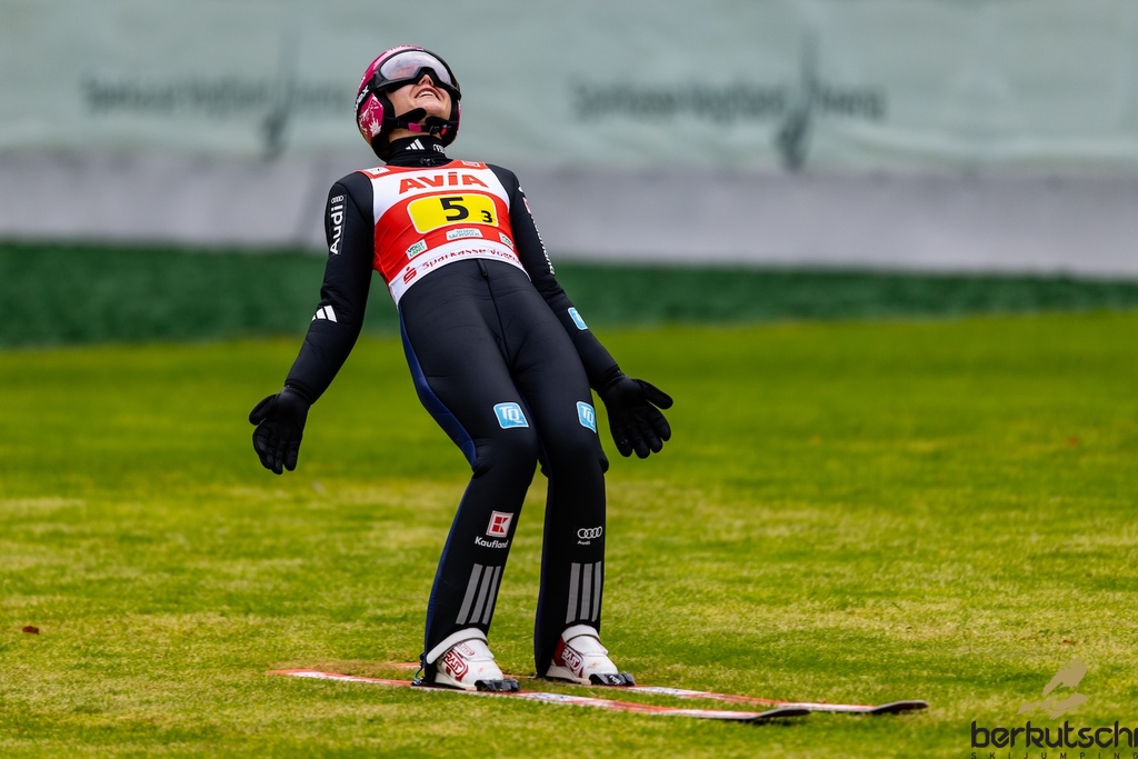 25.10.2026, Vogtland Arena, Klingenthal, GER, FIS Weltcup Ski Sprung, Sommer Grand Prix, Klingenthal, Herren, Teambewerb, im Bild Agnes Reisch (GER) // Agnes Reisch (GER) during the team competition of Ski Jumping Summer Grand Prix of the FIS Ski Jumping World Cup in Klingenthal, Germany on 2026/10/25. EXPA Pictures © 2026, PhotoCredit: EXPA/ Tadeusz Mieczynski