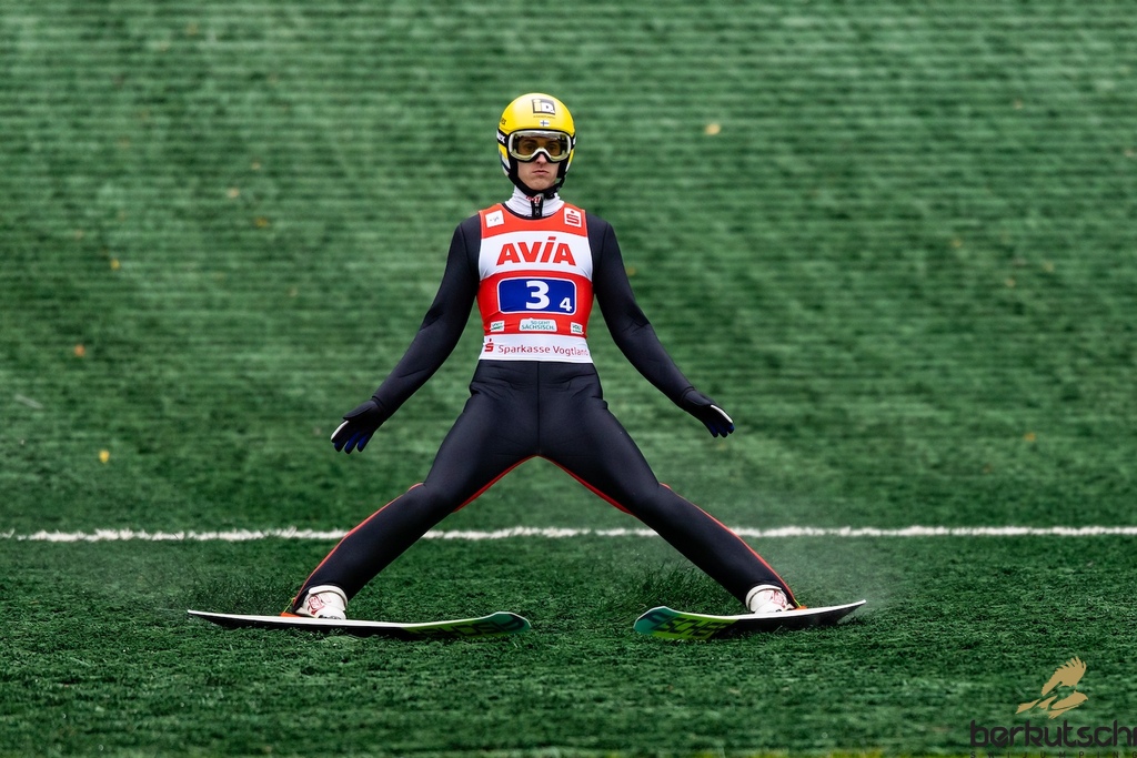 25.10.2026, Vogtland Arena, Klingenthal, GER, FIS Weltcup Ski Sprung, Sommer Grand Prix, Klingenthal, Herren, Teambewerb, im Bild Niko Kytosaho (FIN) // Niko Kytosaho (FIN) during the team competition of Ski Jumping Summer Grand Prix of the FIS Ski Jumping World Cup in Klingenthal, Germany on 2026/10/25. EXPA Pictures © 2026, PhotoCredit: EXPA/ Tadeusz Mieczynski