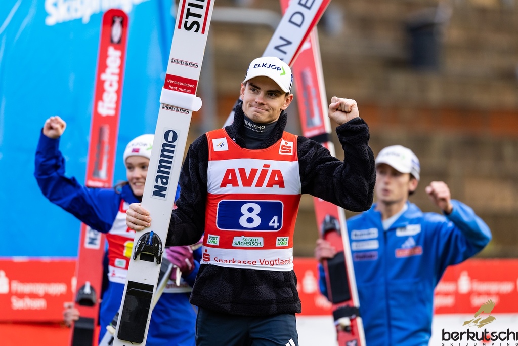 25.10.2026, Vogtland Arena, Klingenthal, GER, FIS Weltcup Ski Sprung, Sommer Grand Prix, Klingenthal, Herren, Teambewerb, im Bild Marius Lindvik (NOR) // Marius Lindvik (NOR) during the team competition of Ski Jumping Summer Grand Prix of the FIS Ski Jumping World Cup in Klingenthal, Germany on 2026/10/25. EXPA Pictures © 2026, PhotoCredit: EXPA/ Tadeusz Mieczynski