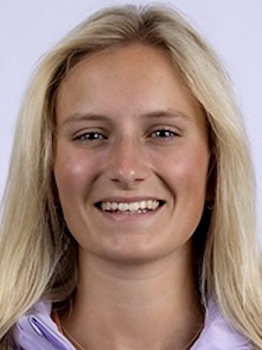 Macuga, Samantha