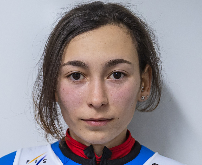 Gobozova, Esmeralda