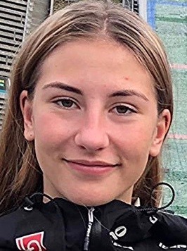 Lauvsland, Karoline