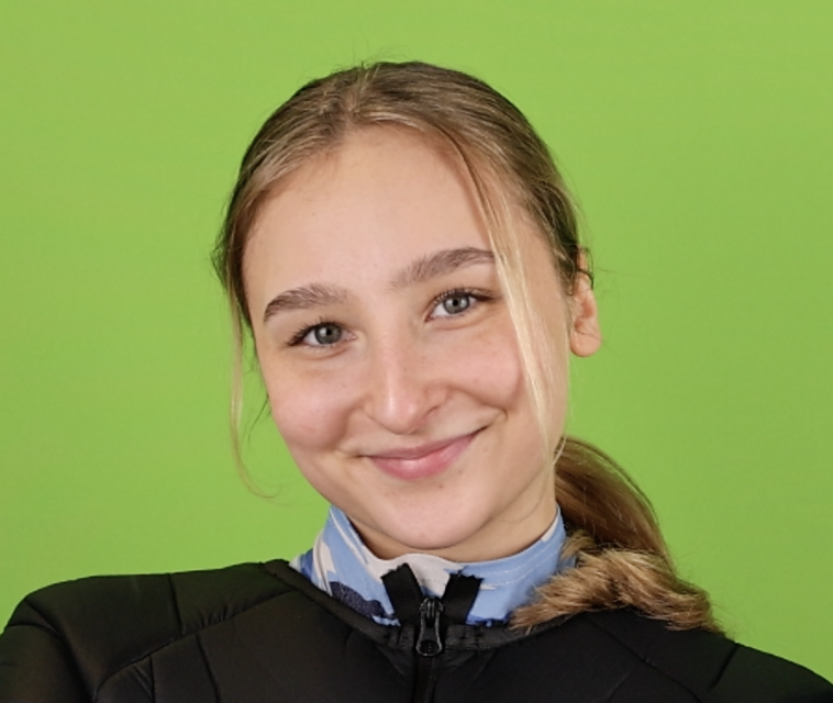 Aikia, Julia