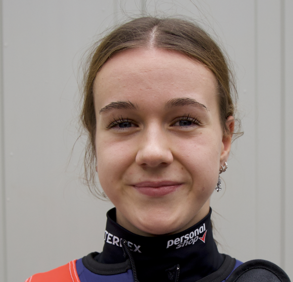 Schmidt, Megi Lou