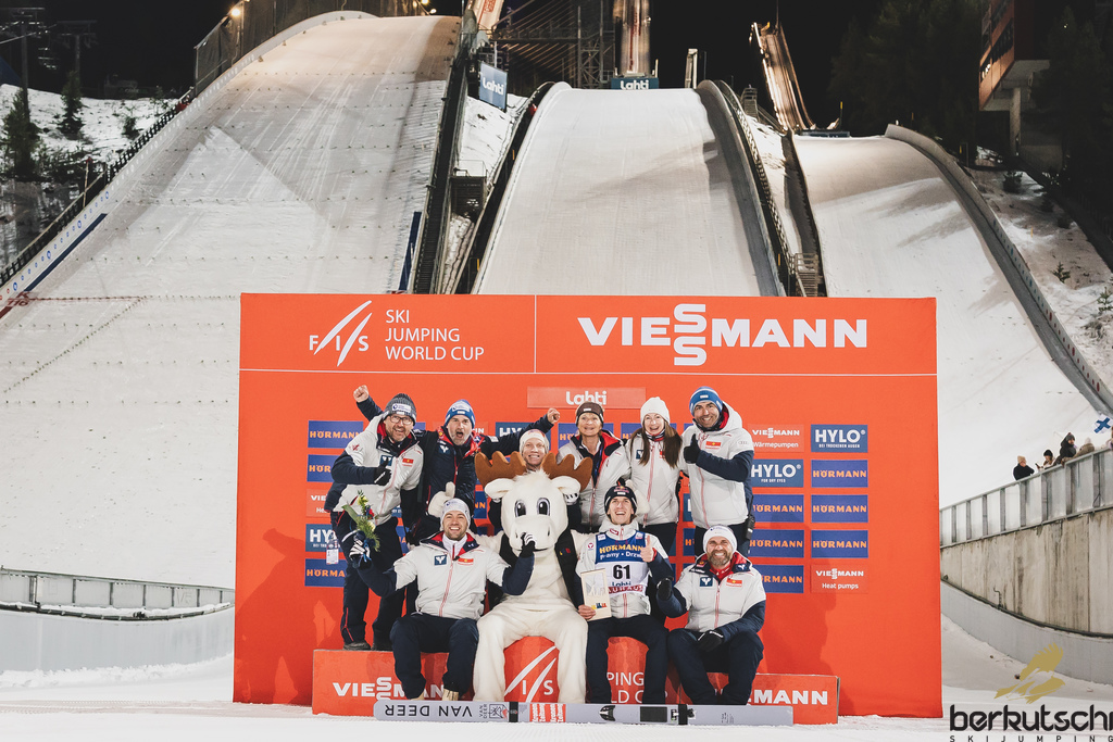 Tschofenig gewinnt am Samstag in Lahti - 