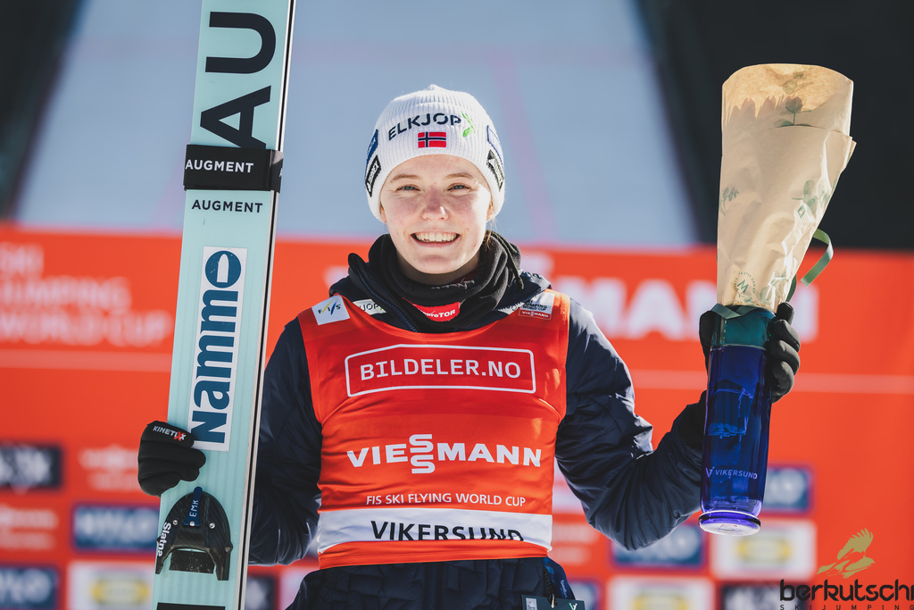 Eirin Maria Kvandal gewinnt am Samstag in Vikersund - 