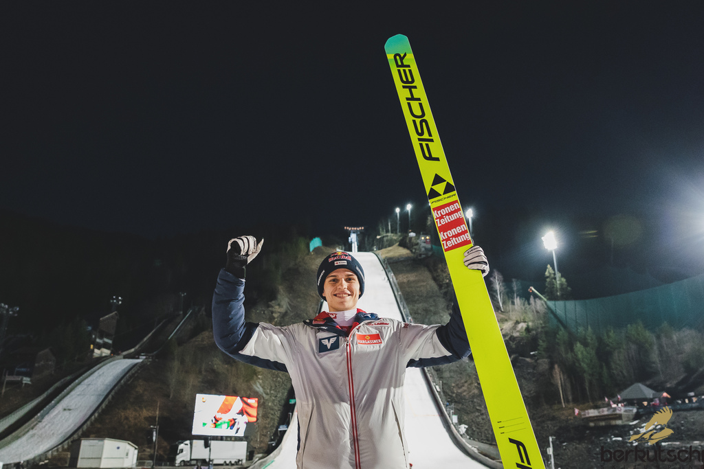 Embacher feiert Premierensieg in Vikersund - 