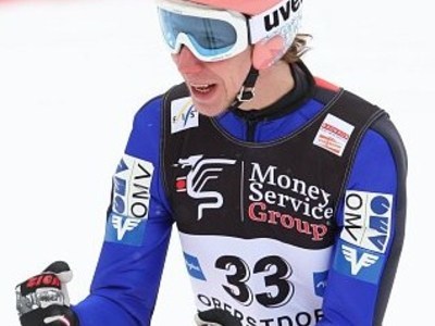 Jacobsen fliegt allen davon 