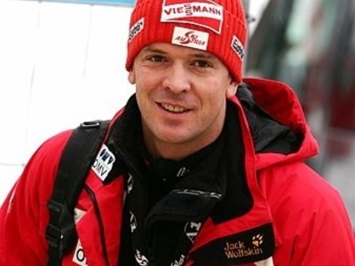 Schuster verlängert in Deutschland - Nölke Co-Trainer