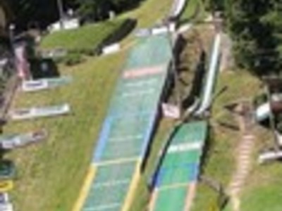 Hinzenbach: eine Eisspur im Sommer