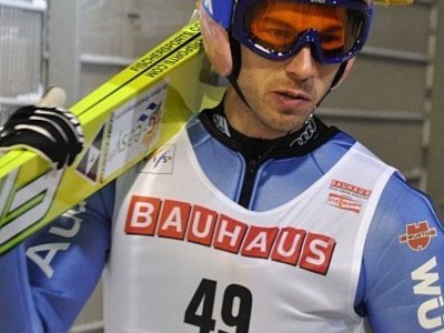 Bardal vor Prevc in der Quali von Kuopio