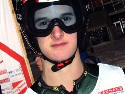 Uhrmann springt in Kreis der Favoriten