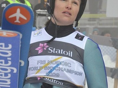 Iraschko krönt sich zur Nebel-Königin von Oslo