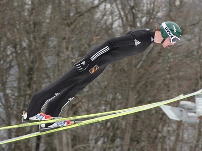 Erste Schanze in Sotschi eröffnet