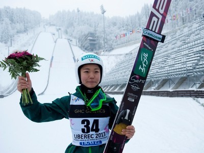 Sara Takanashi verteidigt Junioren-WM-Titel