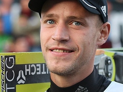 Andreas Wellinger holt sich ersten Sieg im Grand Prix