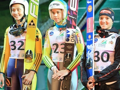 Sara Takanashi dominiert in Nizhniy Tagil