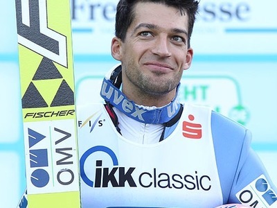Andreas Wellinger doppelter Sieger in Klingenthal