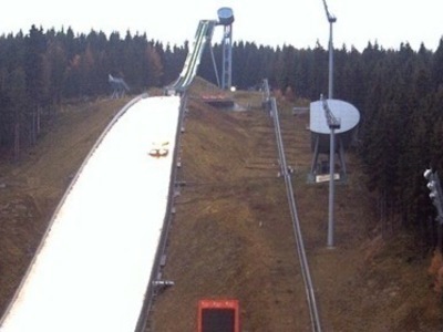 DSV: Erste Schneesprünge in Klingenthal