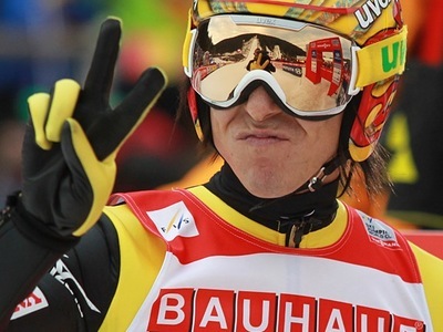 Kamil Stoch mit ersten Saisonsieg
