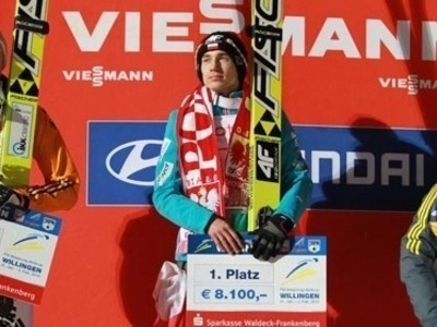 Kamil Stoch meldet sich mit drittem Saisonsieg zurück
