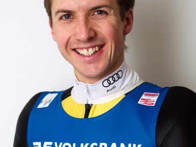 シモン・アマン、パイロットのライセンスを取得