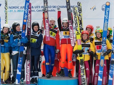 ジュニア世界選手権団体戦女子、スロベニアチーム圧勝！