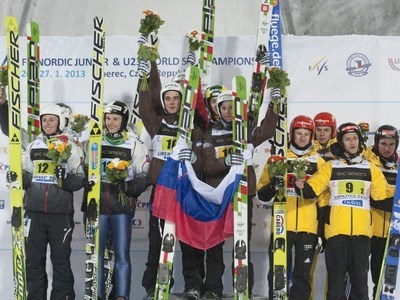 世界ジュニア、団体戦男女ともにスロベニアチーム優勝！