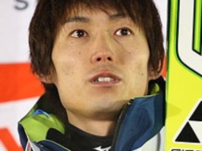 伊東大貴、フライングの予選トップ