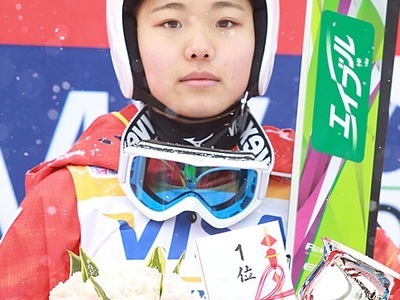 高梨沙羅、札幌大会で優勝
