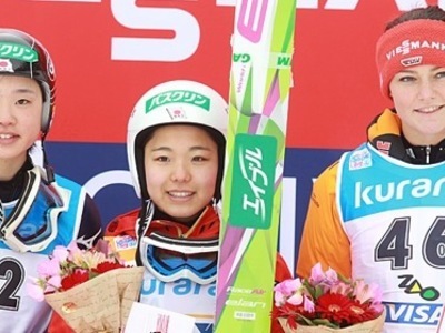 日本チーム好調！ またしても高梨優勝、伊藤有希が2位！