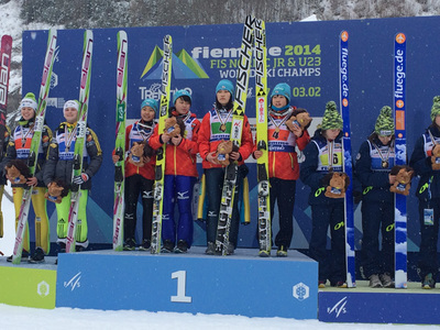 世界ジュニア選手権女子団体戦、日本が金！