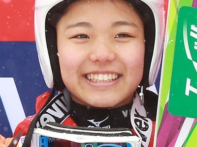 公式トレーニングで高梨とボガタイがトップ