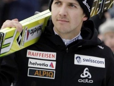 Амманн выигрывает квалификацию