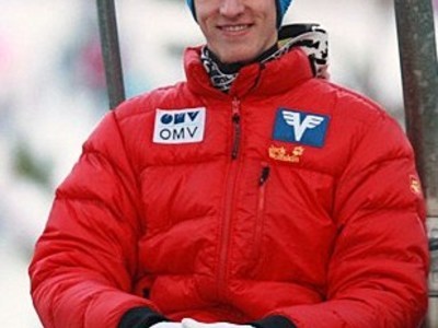 Австрийцы выигрывают и на небольших трамплинах