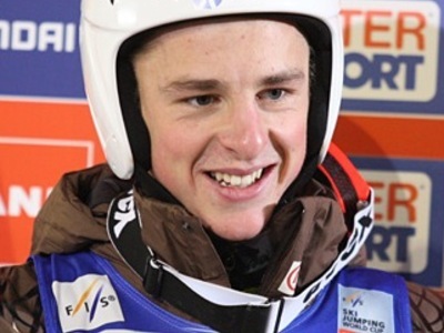 Хвала выиграл квалификацию